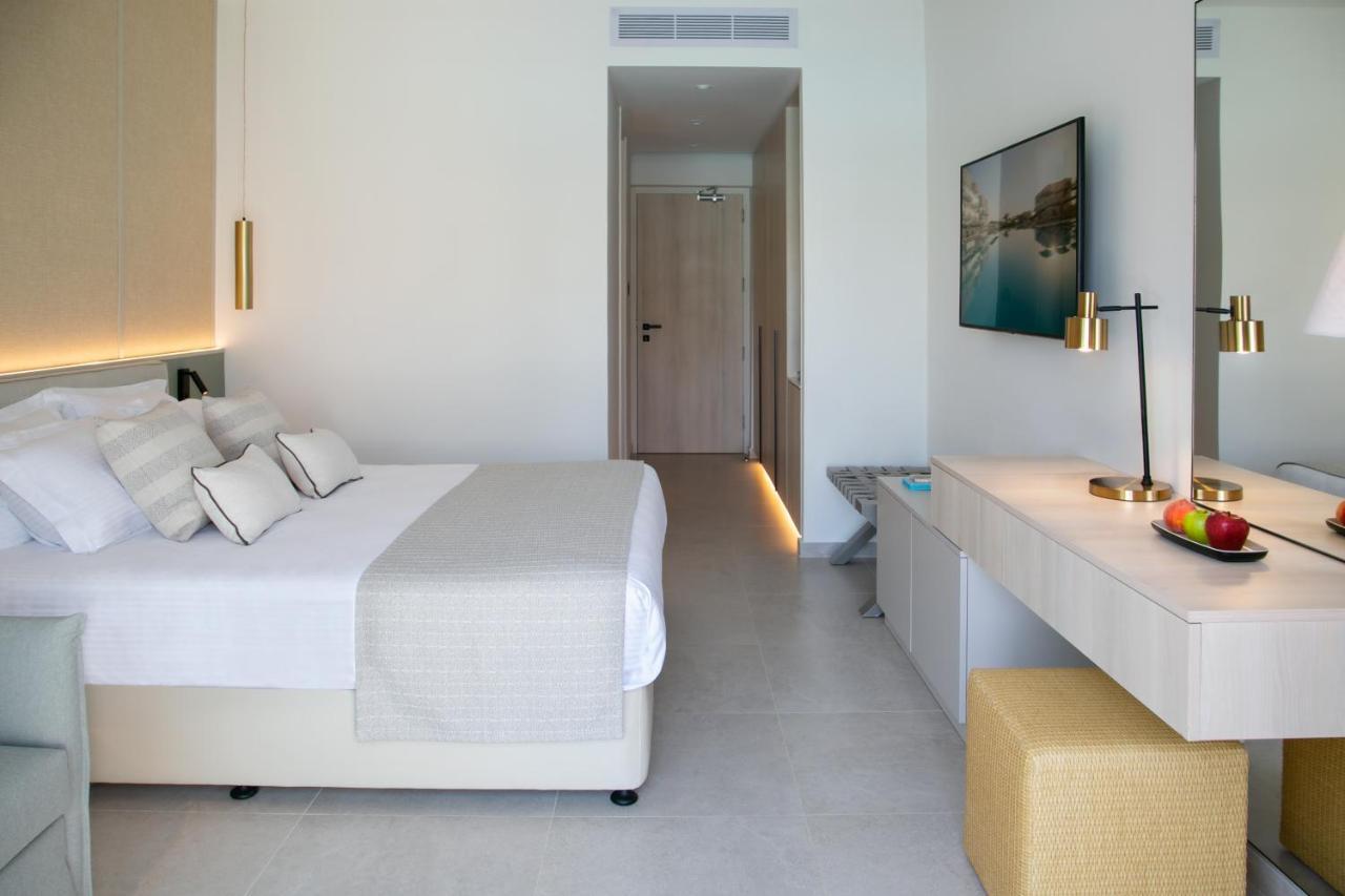 Atlantica Aqua Blue Hotel Protaras Eksteriør billede