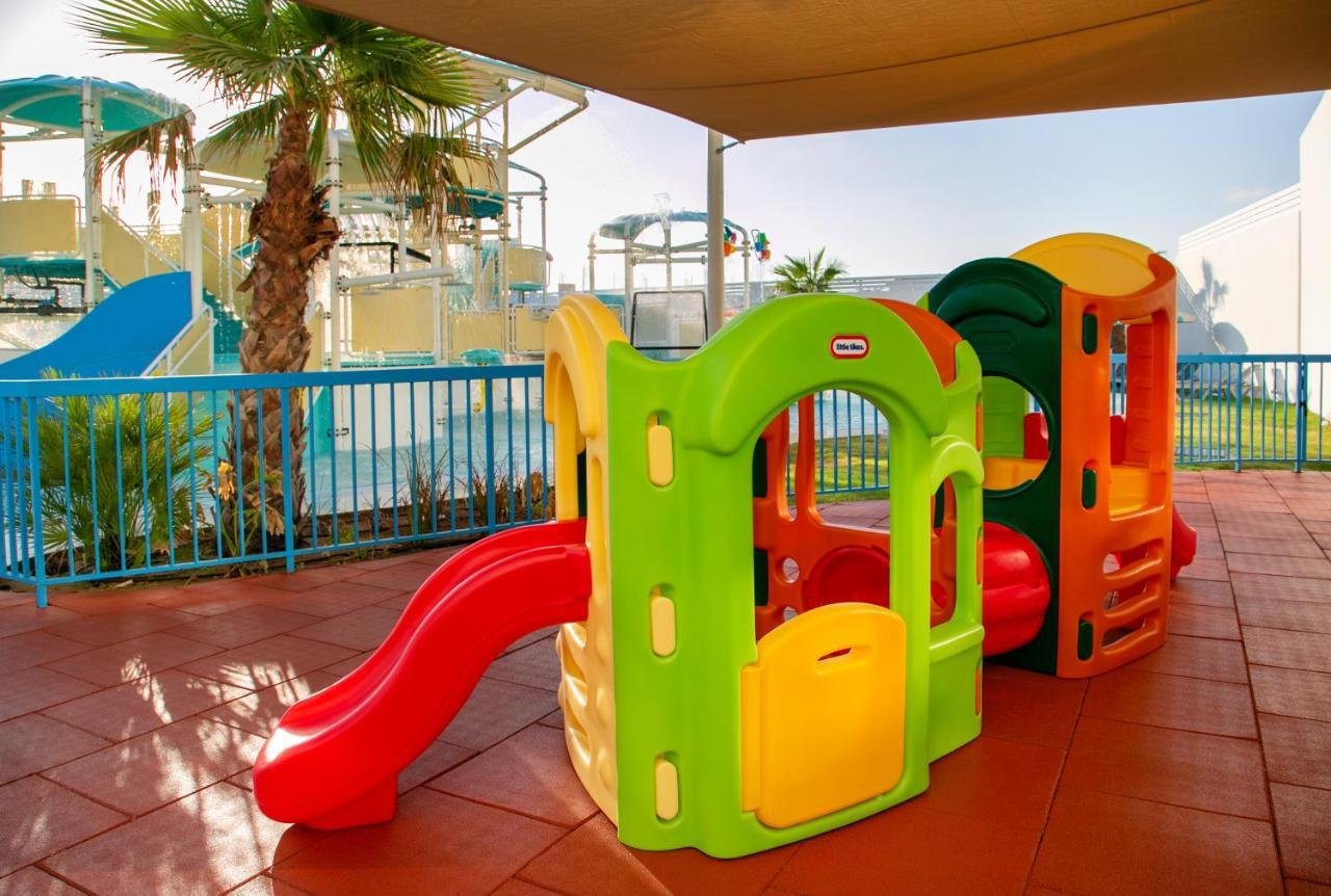 Atlantica Aqua Blue Hotel Protaras Eksteriør billede